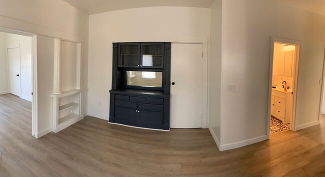 Building Photo - 3990 4th St