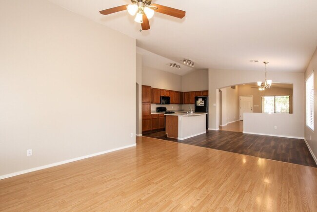Building Photo - 13221 W Acapulco Ln