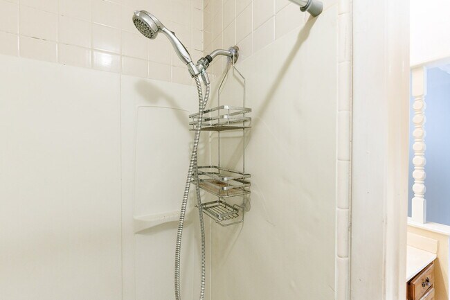 Building Photo - Extra Large 2 Bedroom 2 Bathroom Just South of Loop 289