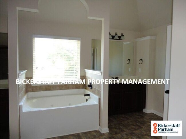 Building Photo - Welcome To The Landings! Discover the True...