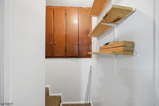 Building Photo - 245 Pierre Ave