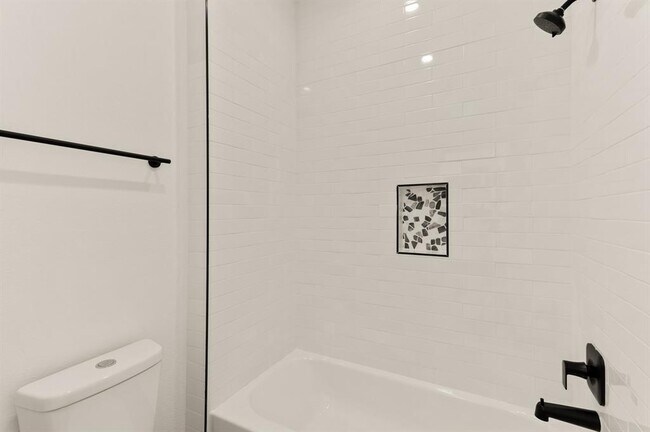 Building Photo - 4705 Idaho St