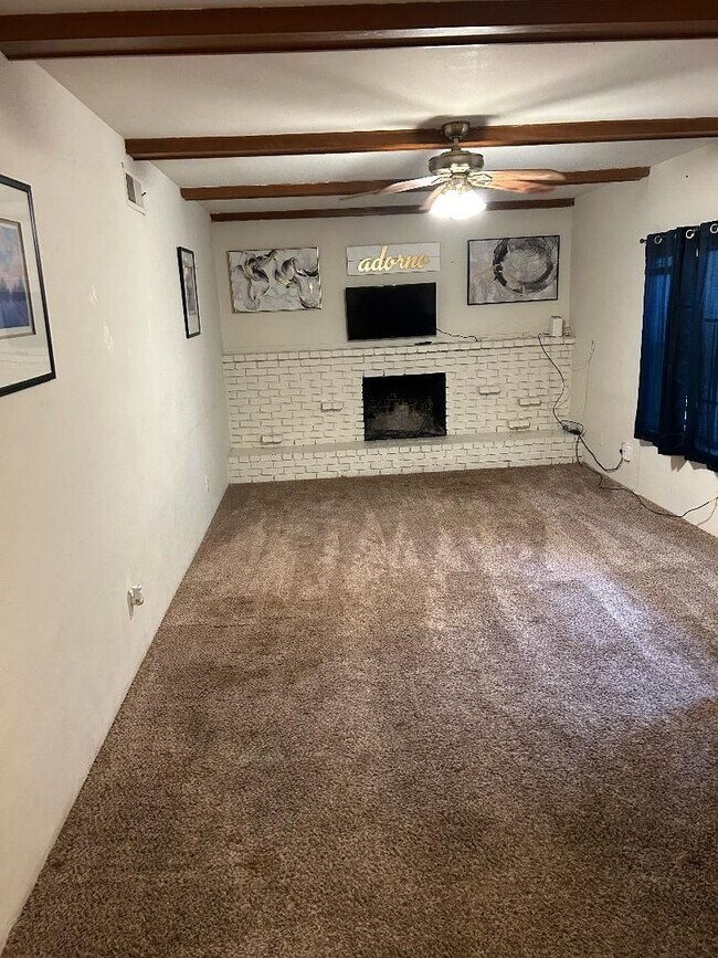 Building Photo - 10018 Cirrus Way