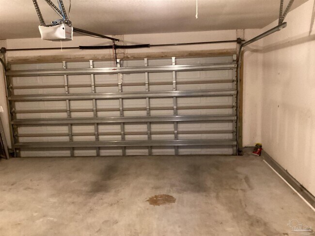 Building Photo - 196 Millet Cir