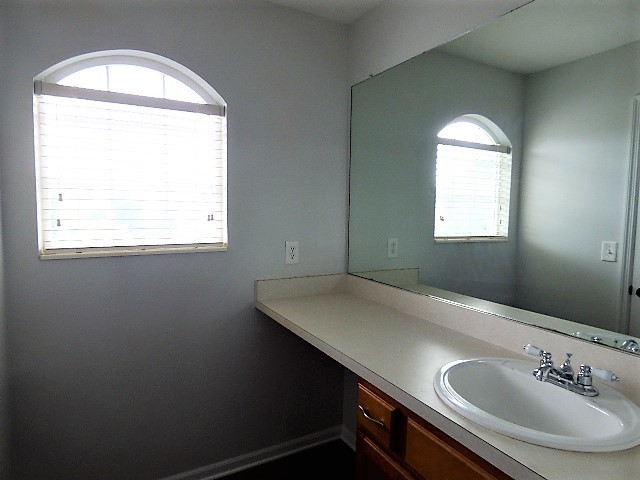 Building Photo - The Vinings Condominiums