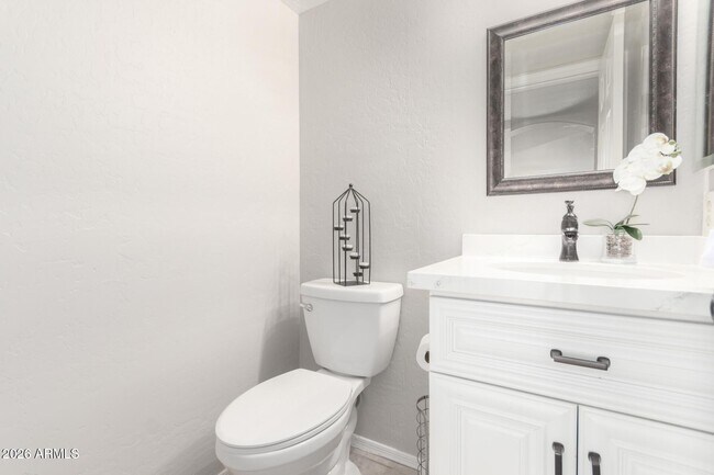 Building Photo - 3611 E Windmere Dr