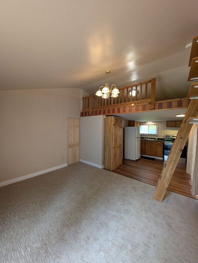 Building Photo - Adorable ADU w/ Fenced Yard in the Heart of Port Orchard - Available NOW!
