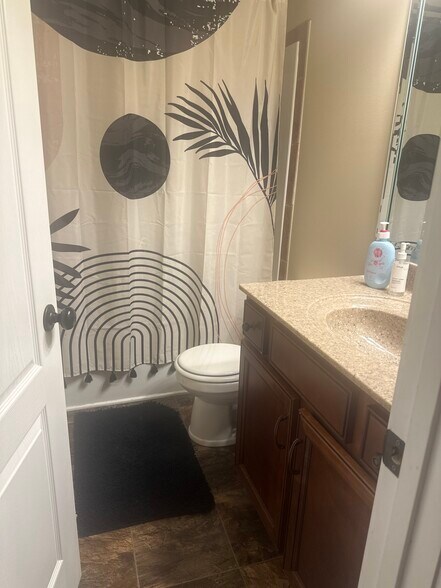 Building Photo - 3741 Silver Fox Ct
