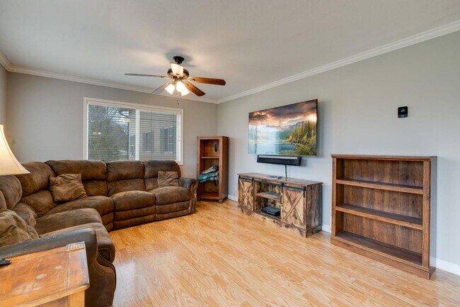 Building Photo - 12707 Leo Ln