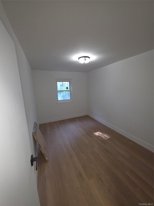Building Photo - 3766 Bronxwood Ave