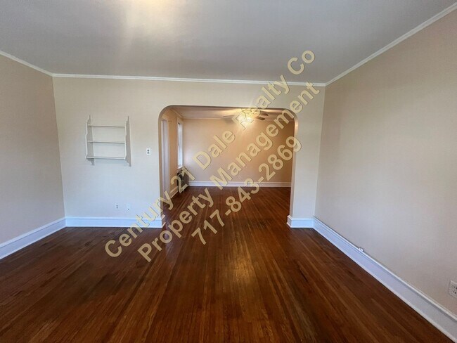 Building Photo - 423-425 N Franklin Street