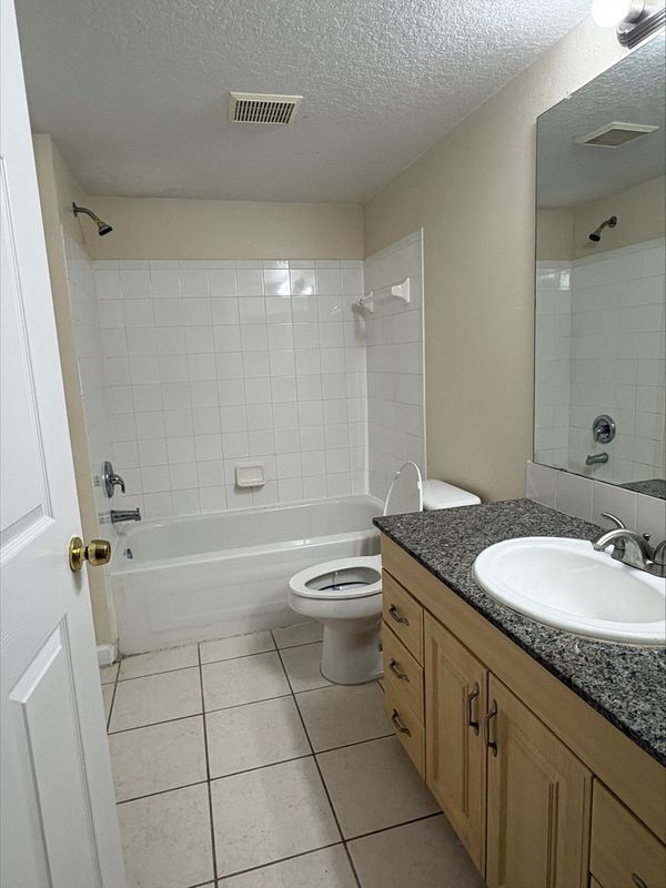 Building Photo - 738 Crest Pines Dr