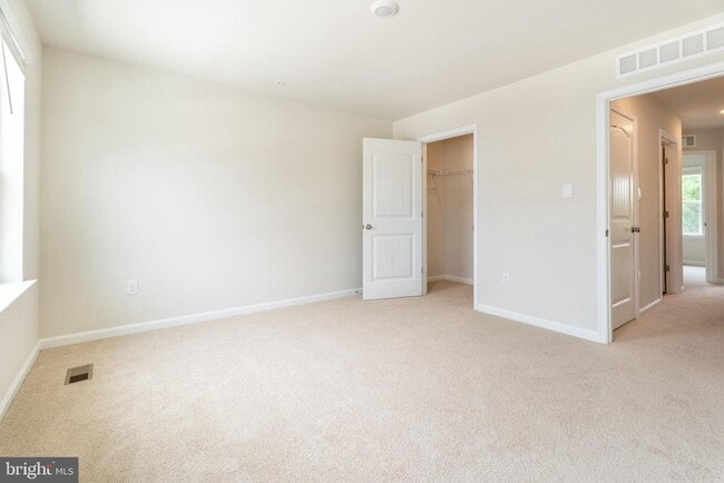 Building Photo - 846 Derwent Ln