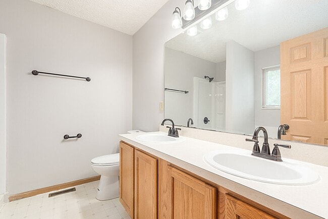 Building Photo - 500 Harrington Dr