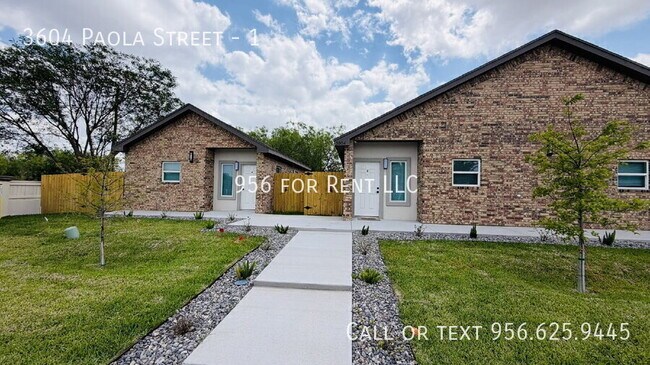 Building Photo - 3604 Paola St
