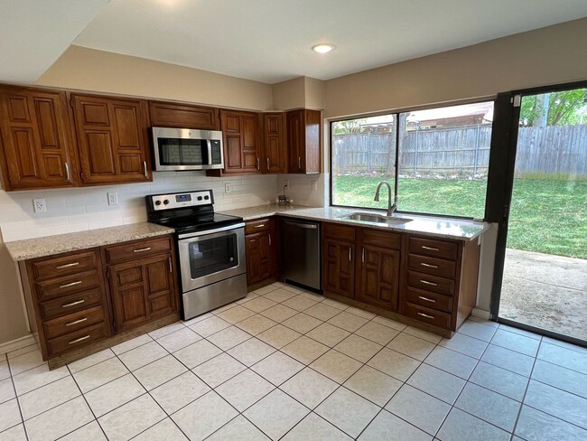 Building Photo - 6700 Forestview Dr