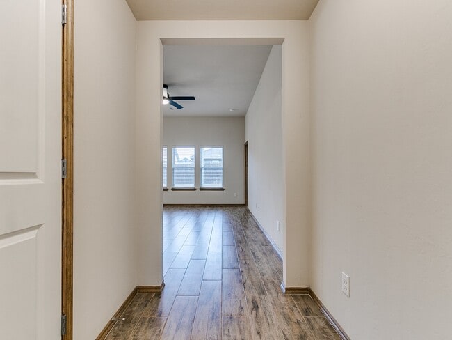 Building Photo - 3421 Pagoda Pead Dr