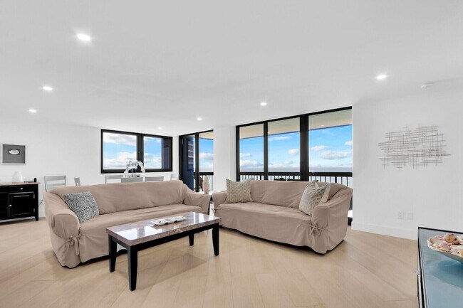 Building Photo - 5380 N Ocean Dr