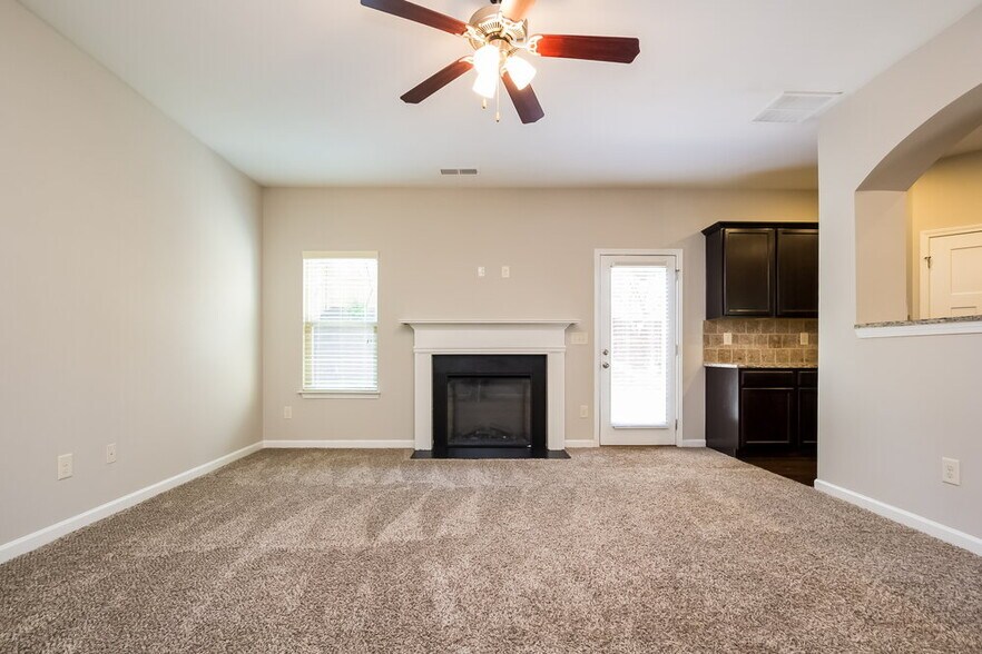 Building Photo - 408 Sweet Ashley Way