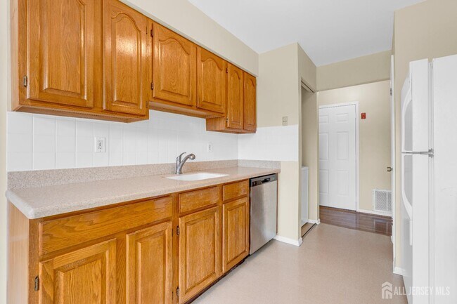 Building Photo - 101 Beverly Hl Ter