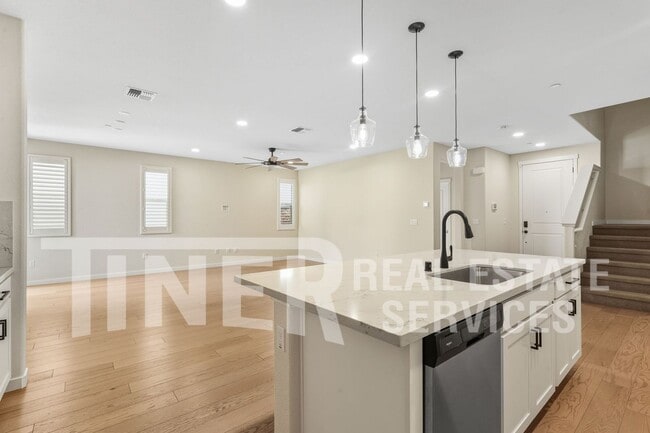 Building Photo - 632 Whitewater Wy