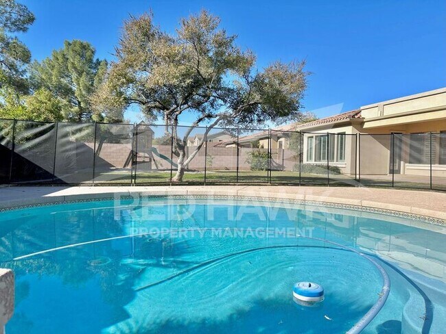 Building Photo - 863 W Bluebird Dr