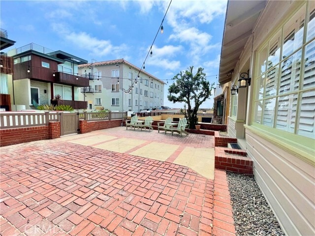 Building Photo - 25 9th St