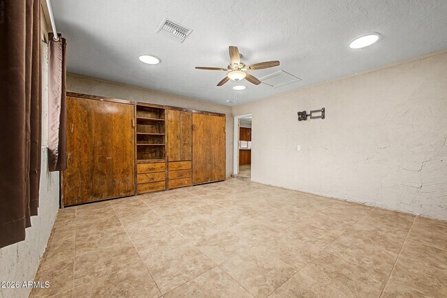 Building Photo - 2629 N 73rd Pl