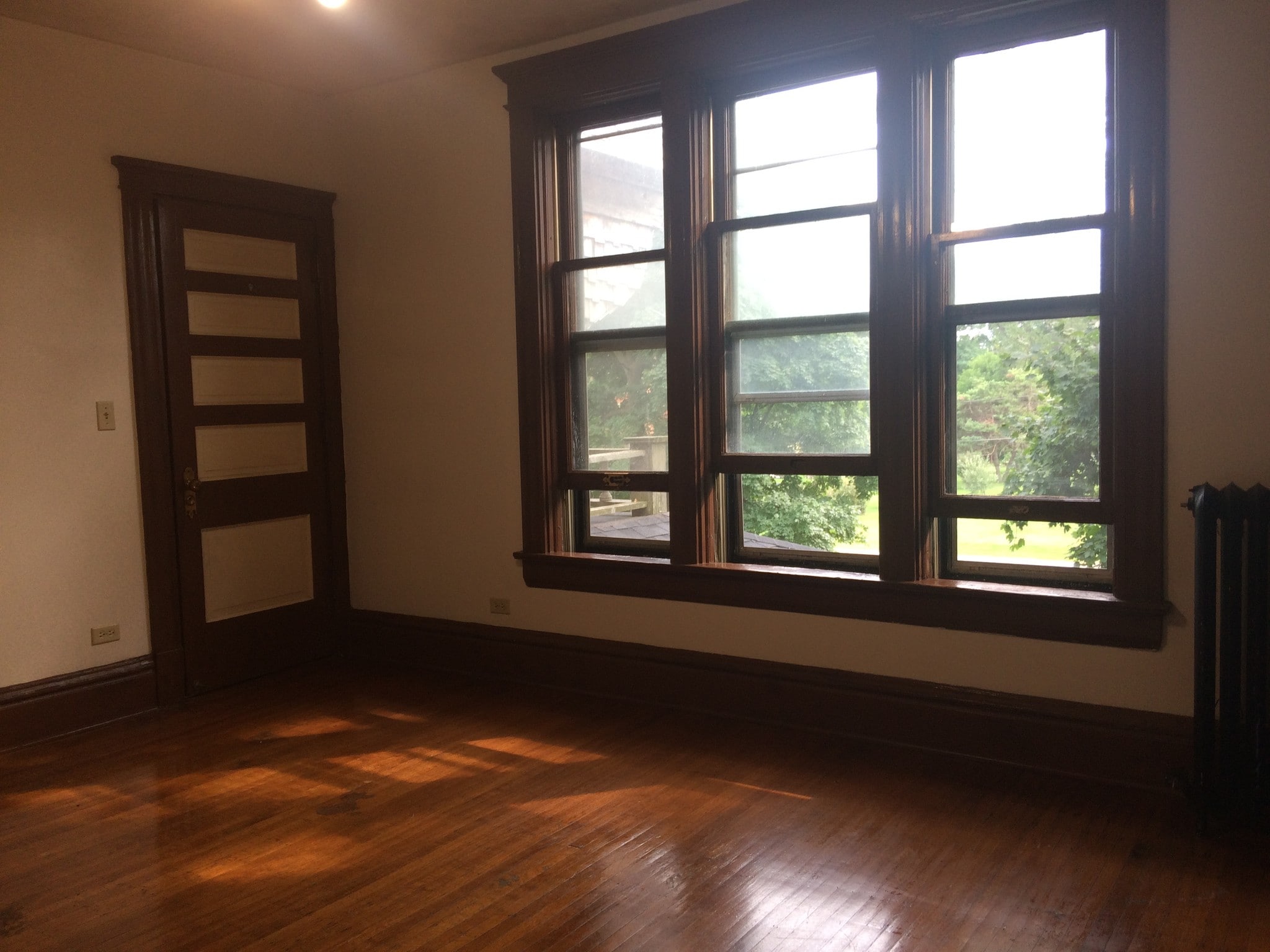 Building Photo - 802 Grand Ave