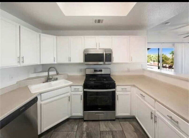 Building Photo - 4655 Gold Dust Ave