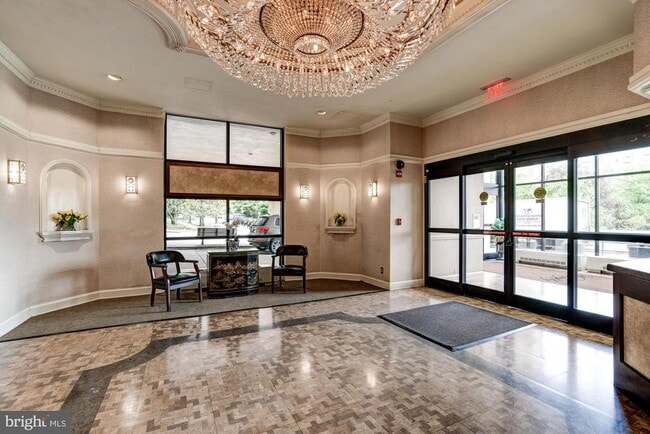 Building Photo - 5500 Friendship Blvd