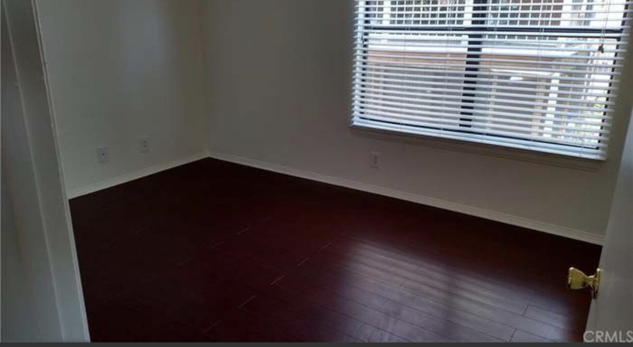 Building Photo - 10655 Lemon Ave
