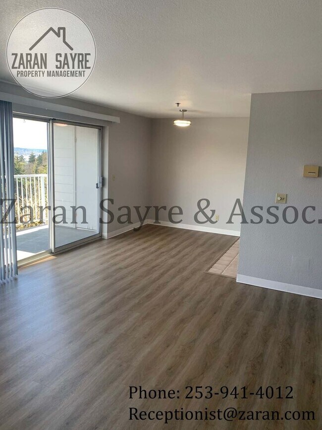 Building Photo - 044- Beautiful 2bd 2 bath Condo with View!!