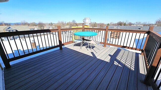 Building Photo - 141-141 N Champlain St