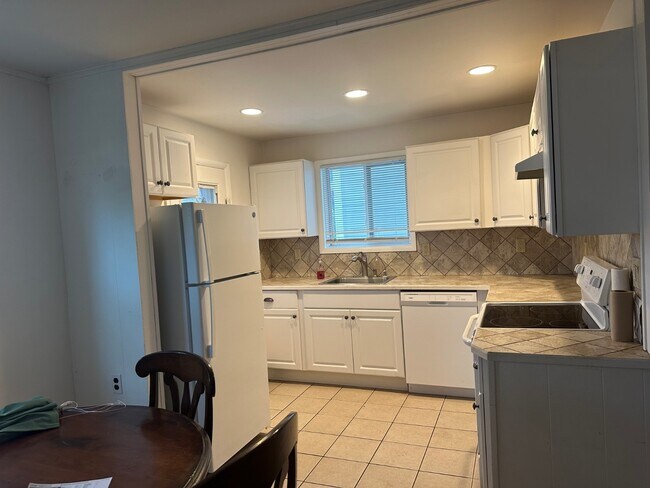 Building Photo - 507 Barton Ave