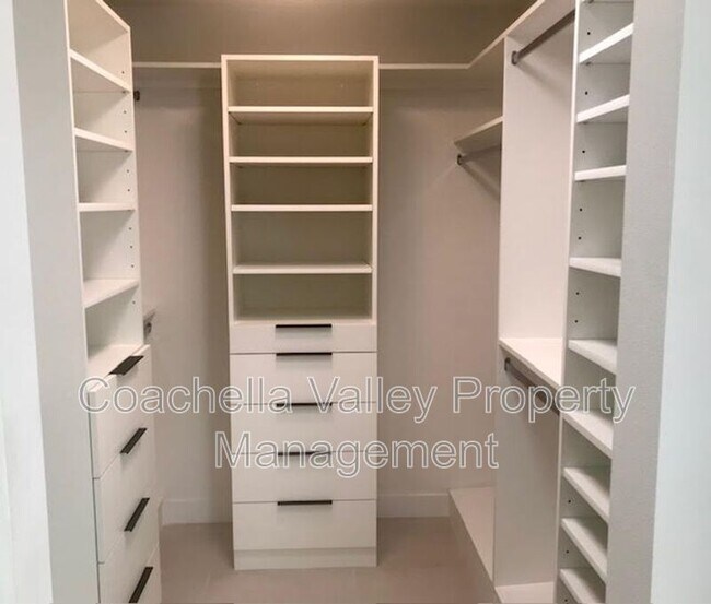 Building Photo - 72730 Mesquite Ct