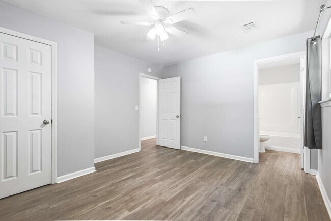 Building Photo - 4421 Jenwood St