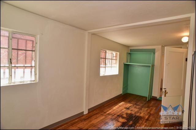 Building Photo - 3 bedroom in El Paso TX 79902