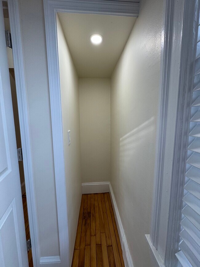 Building Photo - 30 Wadsworth St