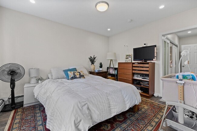 Building Photo - 149 Cottage St