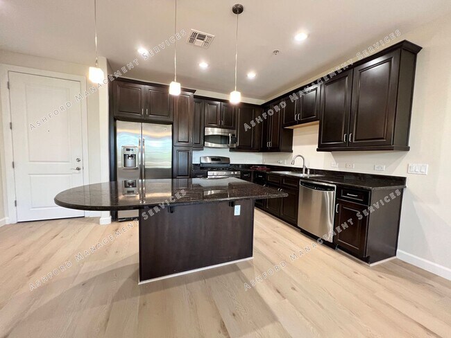 Building Photo - Scottsdale Luxury 2 Bed Condo with Mountain Views - Gated Artesia - Utilities Included