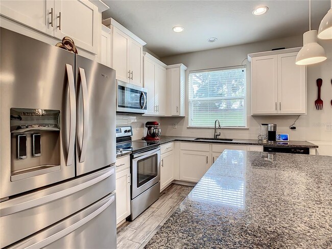 Building Photo - 5021 Skyview Ln