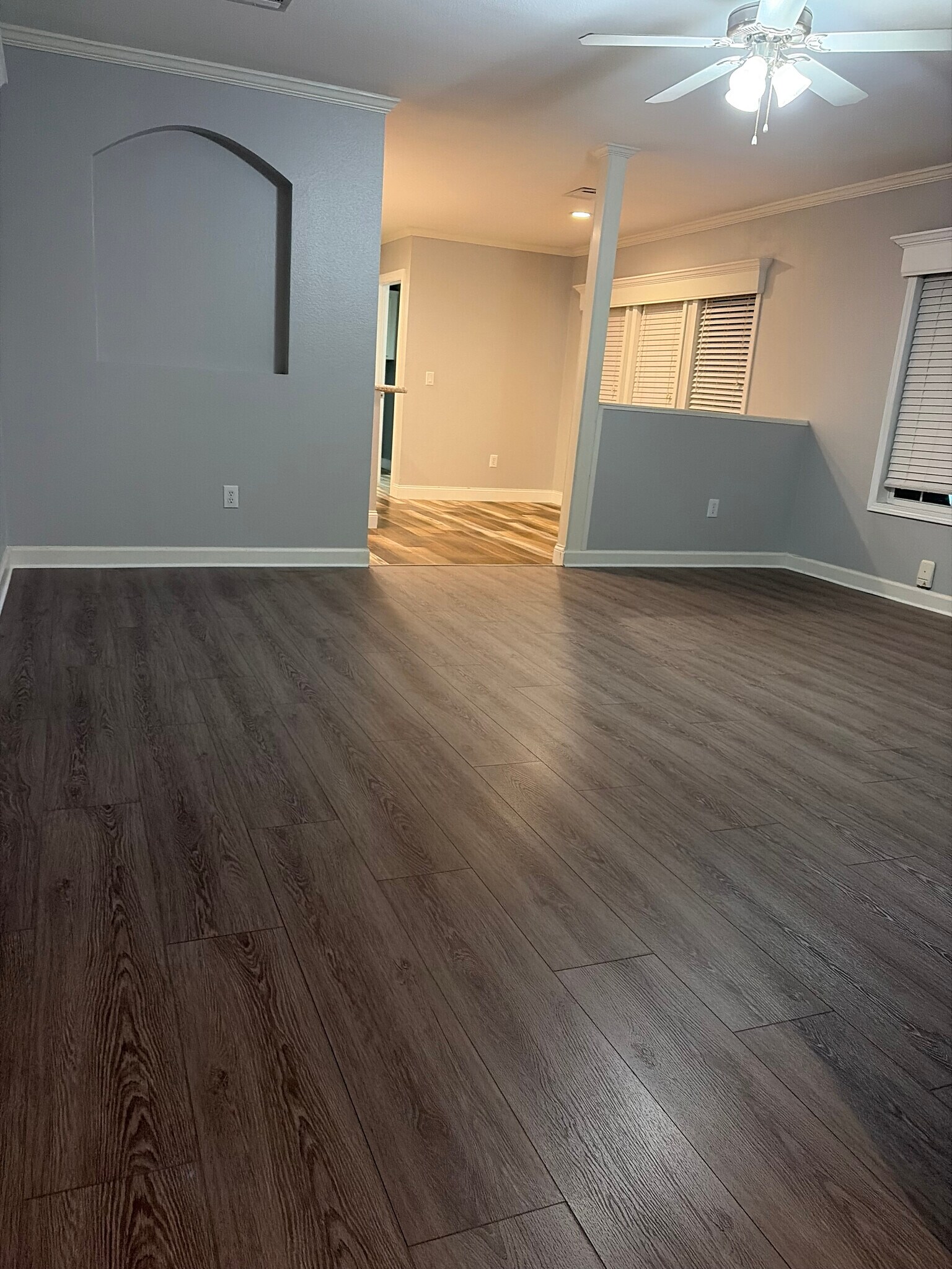 Building Photo - 511 S California St