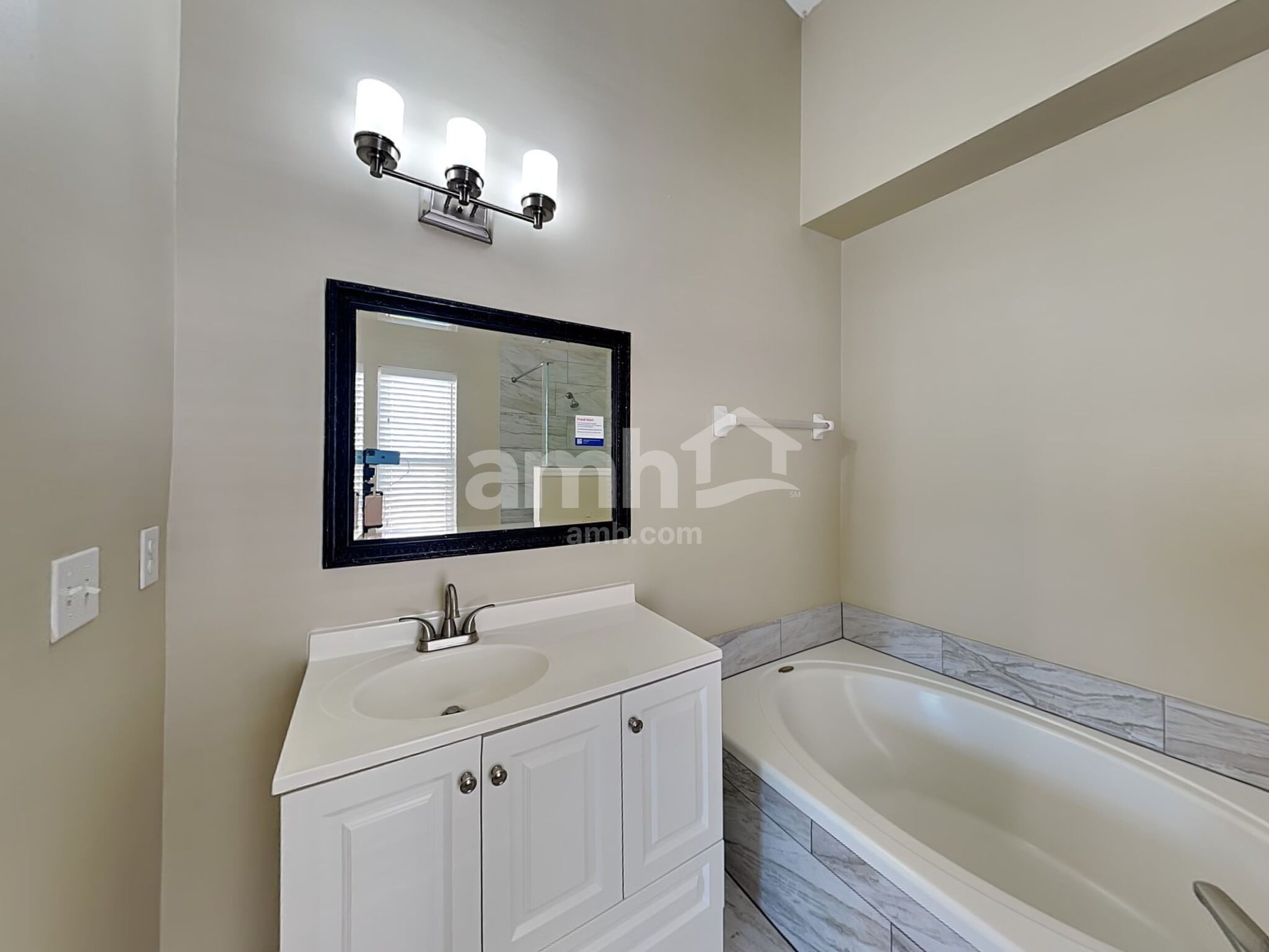 Building Photo - 1757 Chandelier Cir E