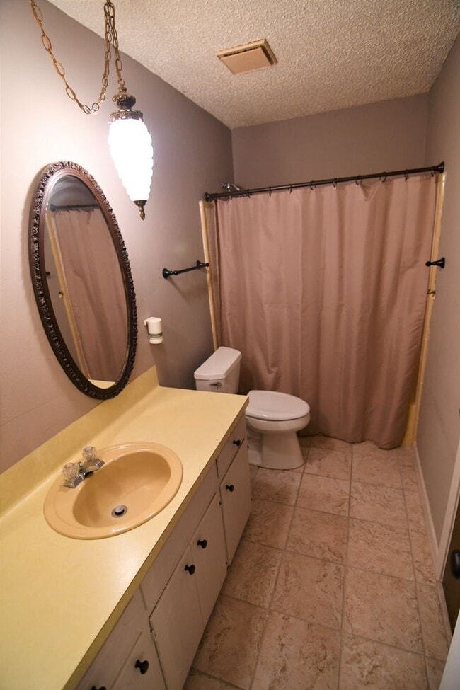 Building Photo - Location! Location!  Newly updated, 4 bedroom, 2 bath home near Perkins & Essens