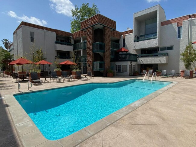 Building Photo - 355 S Los Robles Ave