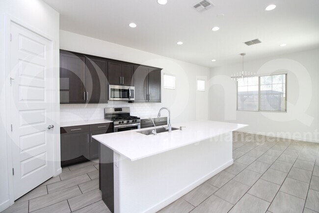 Building Photo - 259 E Sagittarius Pl