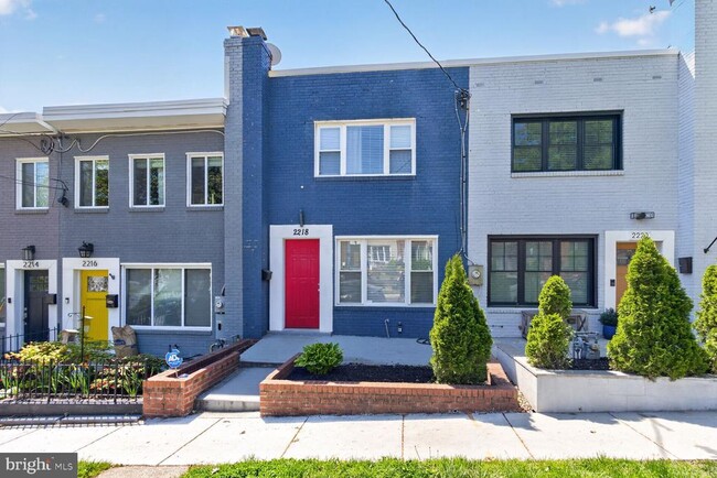 Building Photo - 2218 16th St NE