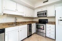 Building Photo - Mount Pleasant Townhome for Rent!