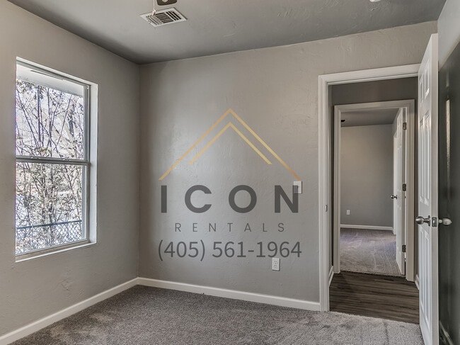 Building Photo - 7409 Kings Manor Ct